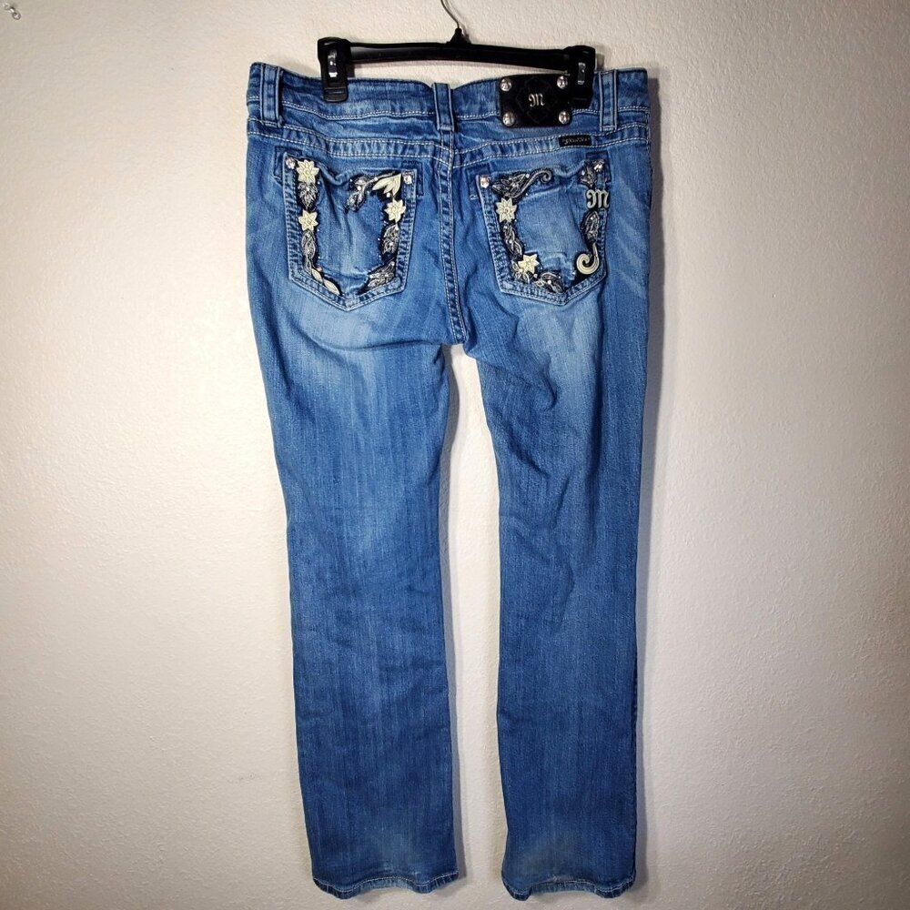 Miss Me Womens Size 29 Medium Wash Bootcut Jeans With Embellished Back Pockets - Picture 2 of 15